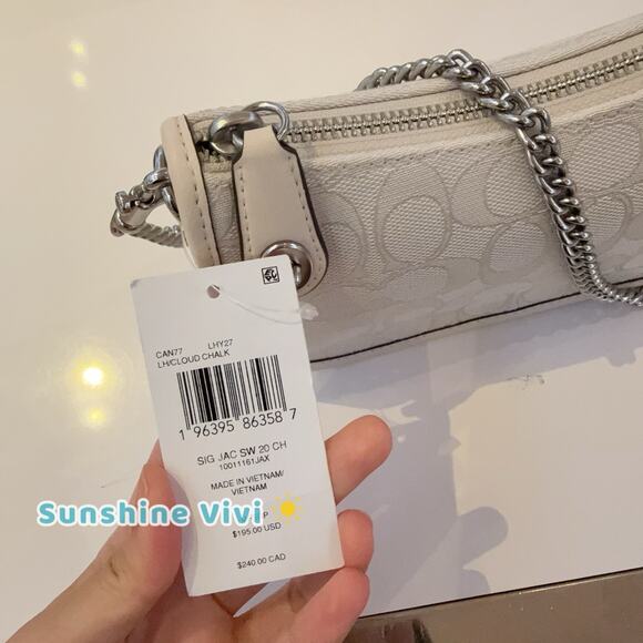 NWT Coach Signature Jacquard Swinger 20 Silver/Cloud Chalk - Picture 2 of 11